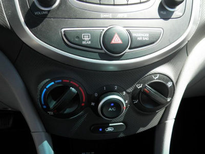 2012 Hyundai Accent  GS