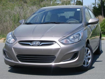 2012 Hyundai Accent GLS