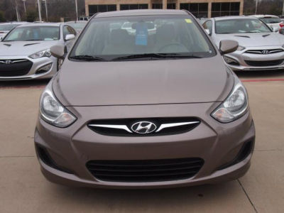 2012 Hyundai Accent  GLS