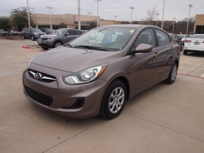 2012 Hyundai Accent  GLS