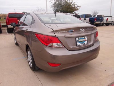 2012 Hyundai Accent  GLS