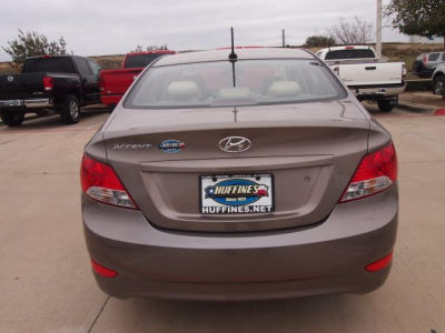 2012 Hyundai Accent  GLS