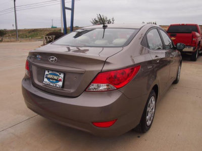 2012 Hyundai Accent  GLS