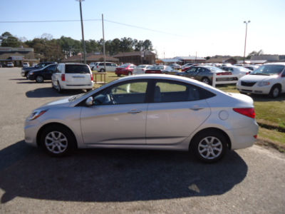 2012 Hyundai Accent  GLS