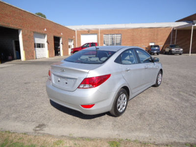 2012 Hyundai Accent  GLS