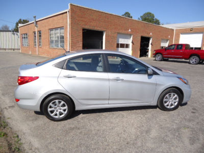 2012 Hyundai Accent  GLS