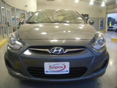 2012 Hyundai Accent GLS