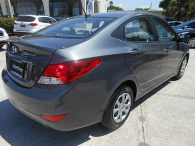 2012 Hyundai Accent  GLS