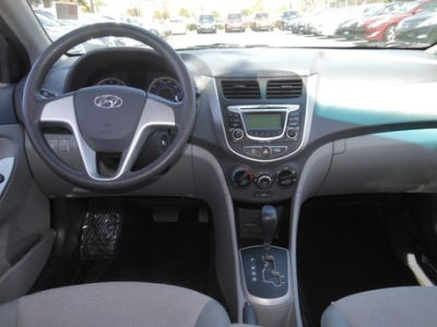 2012 Hyundai Accent  GLS