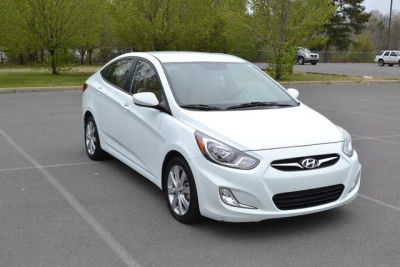 2012 Hyundai Accent GLS