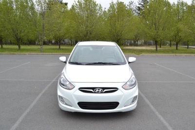 2012 Hyundai Accent  GLS