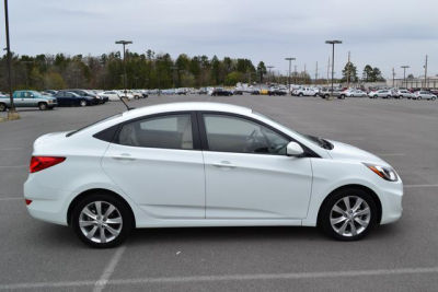 2012 Hyundai Accent  GLS