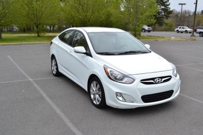 2012 Hyundai Accent  GLS