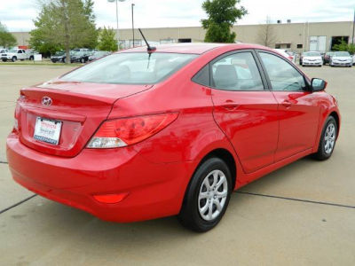 2012 Hyundai Accent GLS