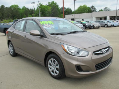 2012 Hyundai Accent GLS