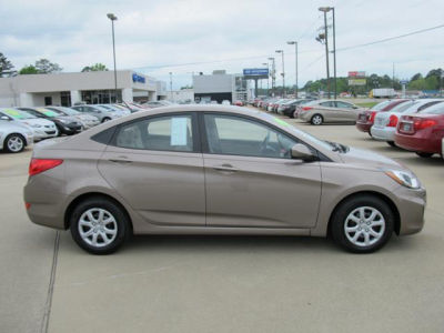 2012 Hyundai Accent  GLS