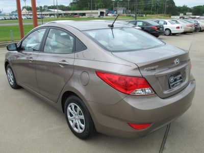 2012 Hyundai Accent  GLS