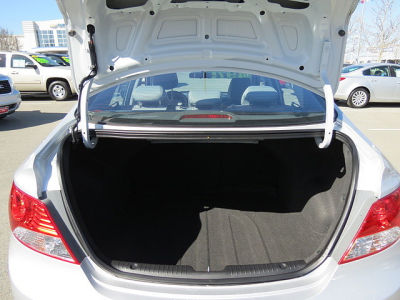 2012 Hyundai Accent  GLS