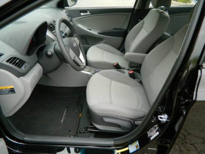 2012 Hyundai Accent  GLS
