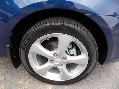 2011 Hyundai Accent  SE