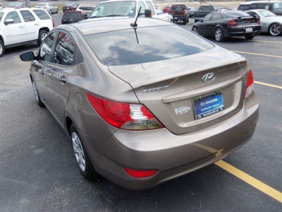 2012 Hyundai Accent GLS