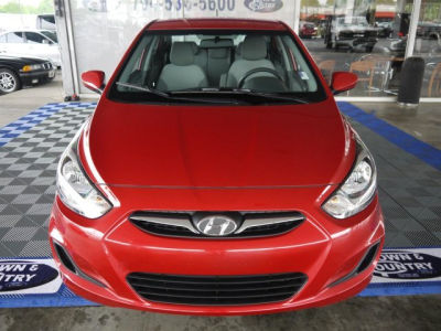 2012 Hyundai Accent  GLS