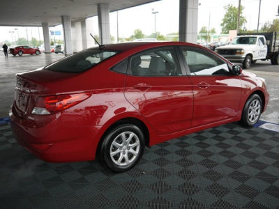 2012 Hyundai Accent  GLS