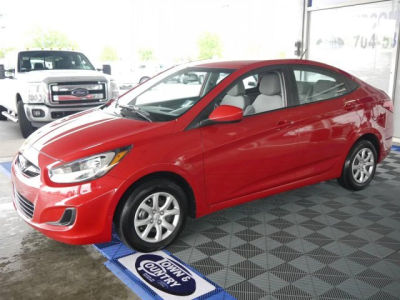 2012 Hyundai Accent  GLS
