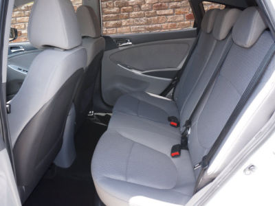 2012 Hyundai Accent SE