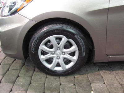 2012 Hyundai Accent  GLS
