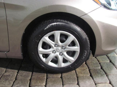 2012 Hyundai Accent  GLS