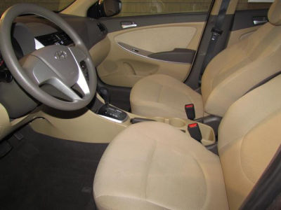 2012 Hyundai Accent  GLS