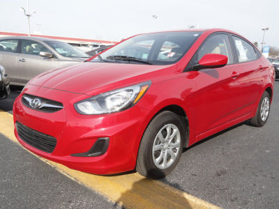 2012 Hyundai Accent GLS