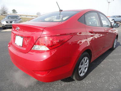2012 Hyundai Accent GLS