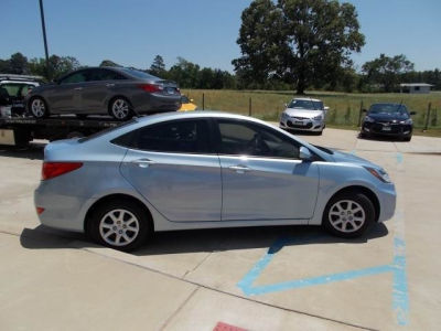 2012 Hyundai Accent  GLS
