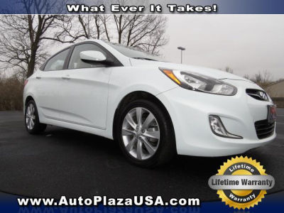 2012 Hyundai Accent  GLS