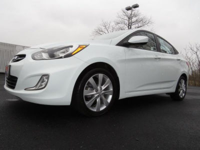 2012 Hyundai Accent  GLS