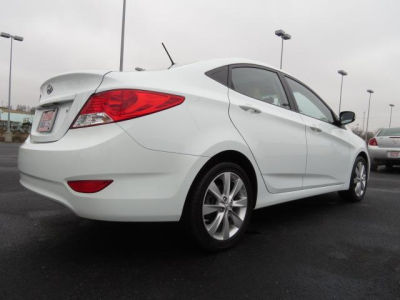 2012 Hyundai Accent  GLS