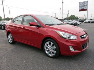 2012 Hyundai Accent  GLS