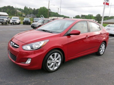 2012 Hyundai Accent GLS