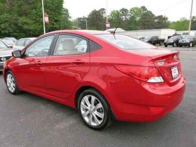 2012 Hyundai Accent GLS