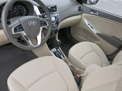 2012 Hyundai Accent GLS