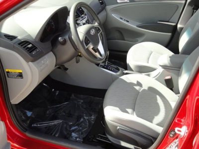 2012 Hyundai Accent  GLS
