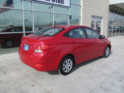 2012 Hyundai Accent  GLS