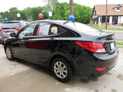 2012 Hyundai Accent GLS