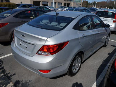 2013 Hyundai Accent  GLS