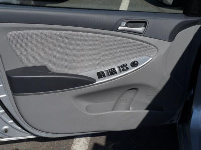 2013 Hyundai Accent  GLS