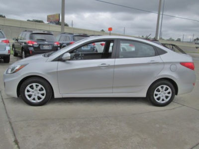 2012 Hyundai Accent  GLS