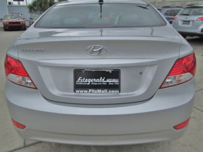 2012 Hyundai Accent  GLS