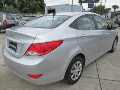 2012 Hyundai Accent  GLS